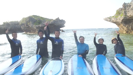沖縄でのサーフィンは格別です！シーナサーファー最高！