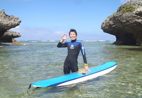 沖縄シーナサーフでサーフィンコースにご参加♪