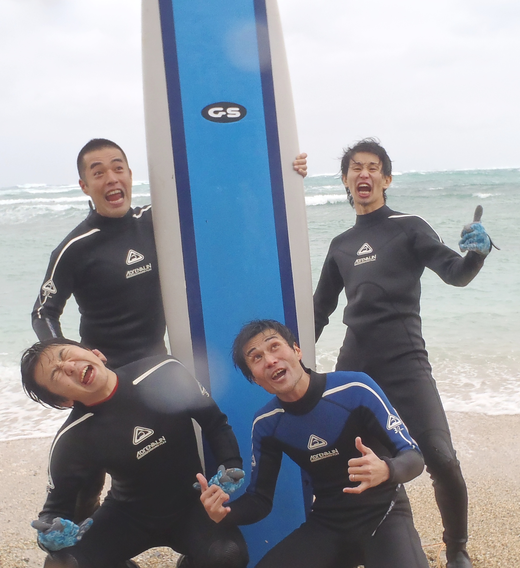 沖縄　サーフィンなら　シーナサーフへ！