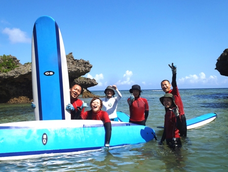 沖縄シーナサーフでサーフィンコースご参加の皆さま