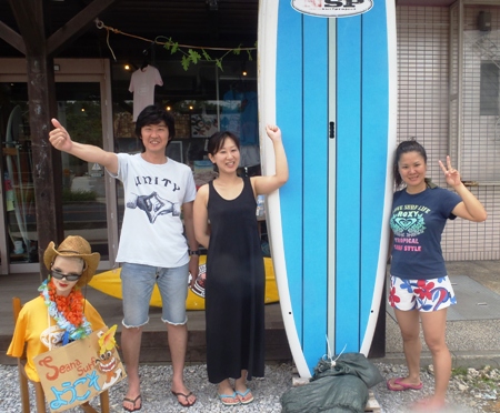 沖縄シーナサーフでサーフィンコースに参加された皆さま♪