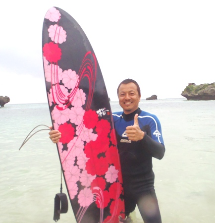 沖縄のサーフィンは笑顔あふれるハッピーサーフィンです☆