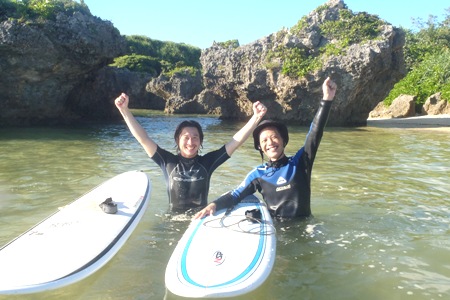 沖縄サーフィンは気分上げ上げです！